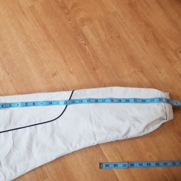 Oversized White Windbreaker - Picture 9 of 10